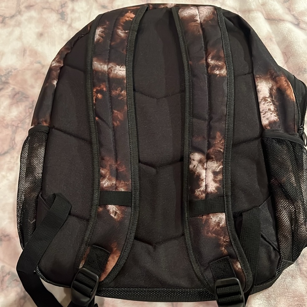 Backpack - Picture 12 of 12
